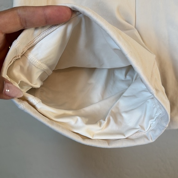 Gymshark Elevate Athletic Shorts Size M - Picture 4 of 5